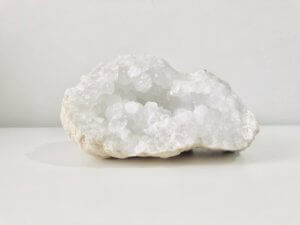 Lista de cristais e pedras brancas